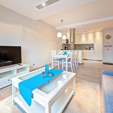 Apartamenty Homely Place - Parking 7 Poznań Buitenkant foto