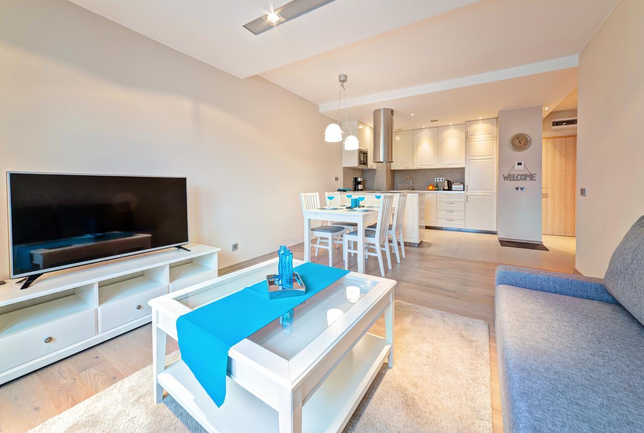 Apartamenty Homely Place - Parking 7 Poznań Buitenkant foto