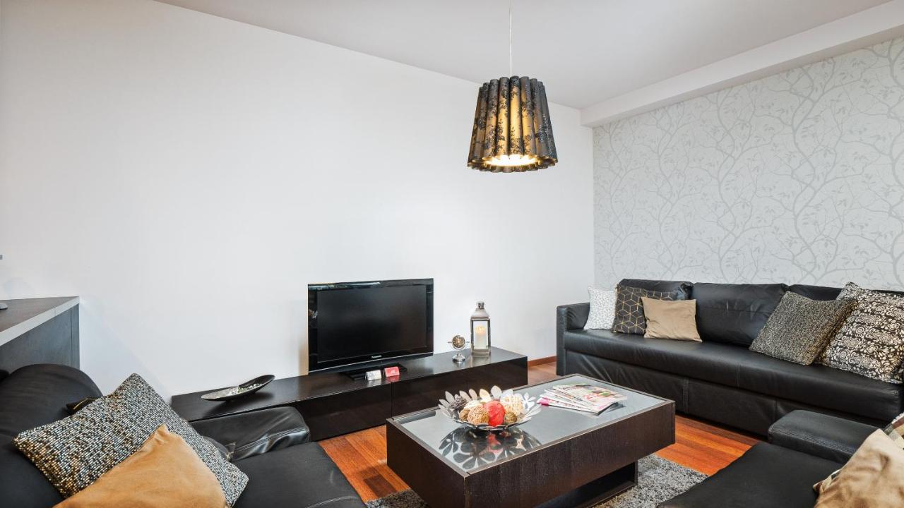 Apartamenty Homely Place - Parking 7 Poznań Buitenkant foto