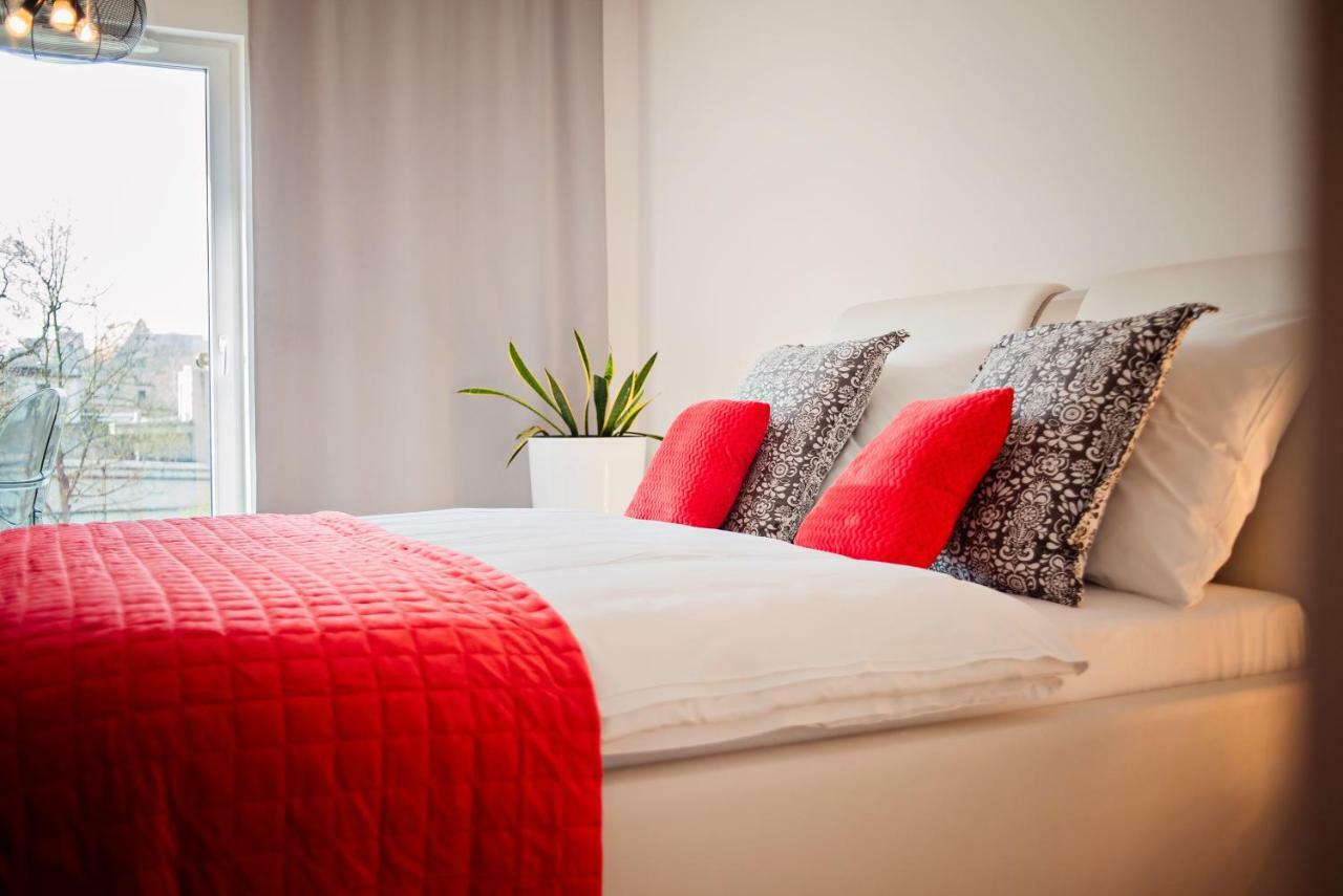 Apartamenty Homely Place - Parking 7 Poznań Buitenkant foto
