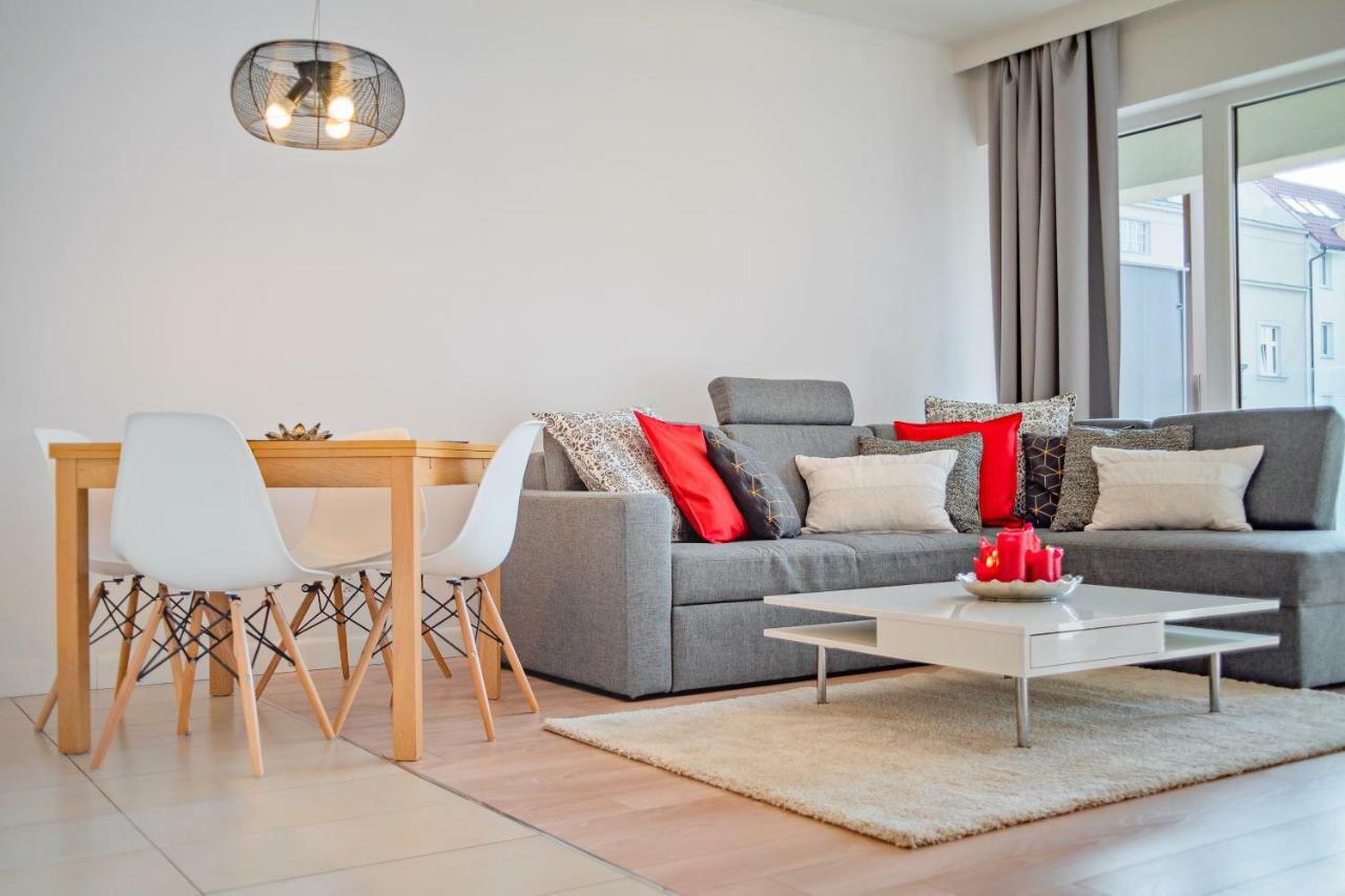 Apartamenty Homely Place - Parking 7 Poznań Buitenkant foto